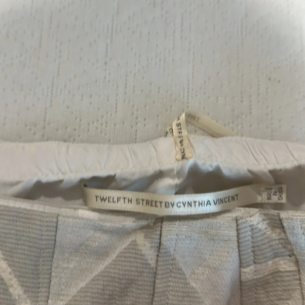 Strapless dress - Picture 3 of 8